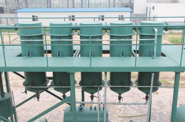 Pyrolysis plant condenser