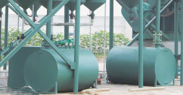 Pyrolysis plant heavy oil tank