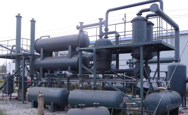 Waste plastic to oil plant by pyrolysis