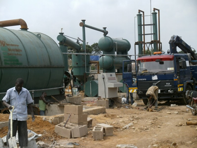 Our engineer in Nigeria install waste tire recycling pyrolysis machine