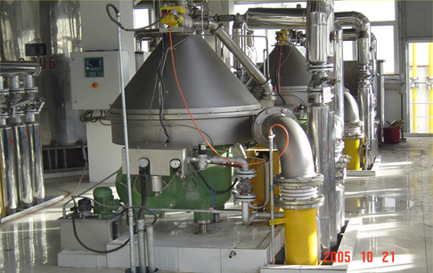 Chemical refining of edible oil