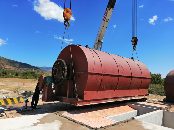 waste tire to oil recycling plant